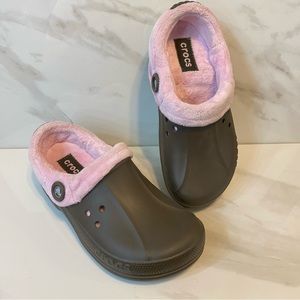 Women’s crocs size 11